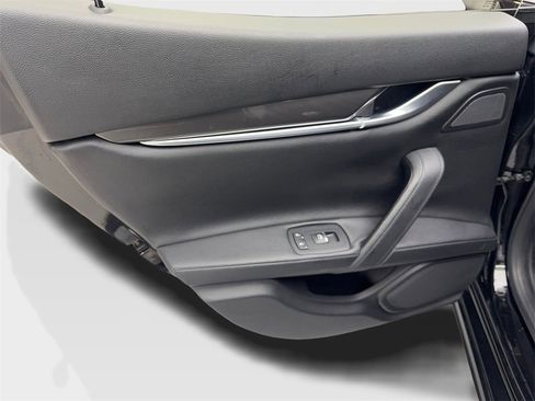 Used 2019 Maserati Ghibli image 37