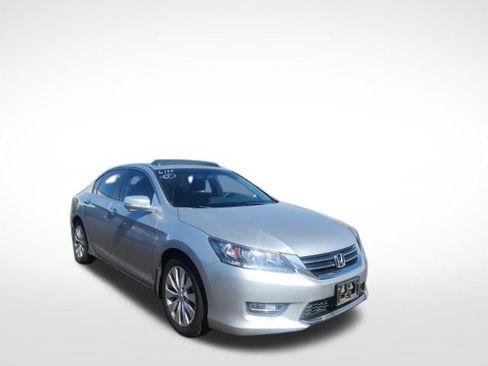 Used 2013 Honda Accord EX image 2