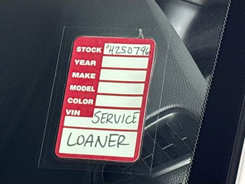 Used 2025 Honda HR-V LX image 24