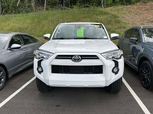 Used 2023 Toyota 4Runner SR5 Premium w/ Moonroof Package RWD image 2
