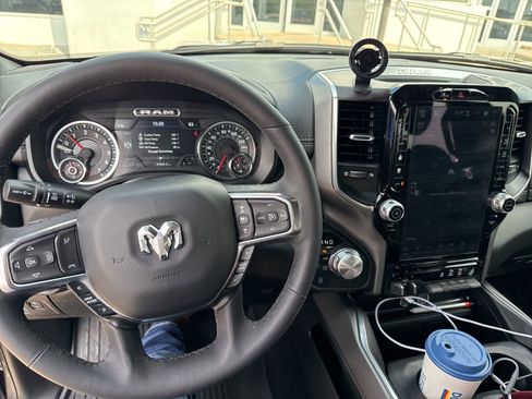 Used 2025 RAM 1500 Laramie w/ Laramie Southwest Edition image 18