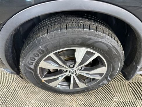 Used 2019 Nissan Murano SV w/ Premium Package image 10