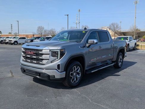 New 2026 GMC Sierra 1500 SLE image 7