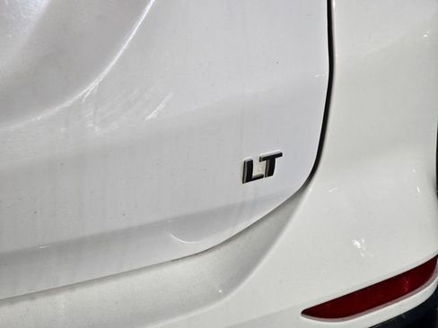 Used 2022 Chevrolet Equinox LT image 11