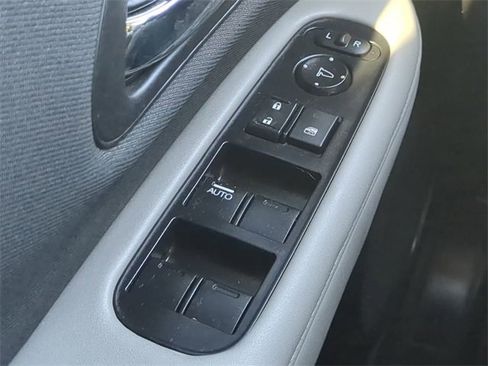 Used 2022 Honda HR-V LX image 20