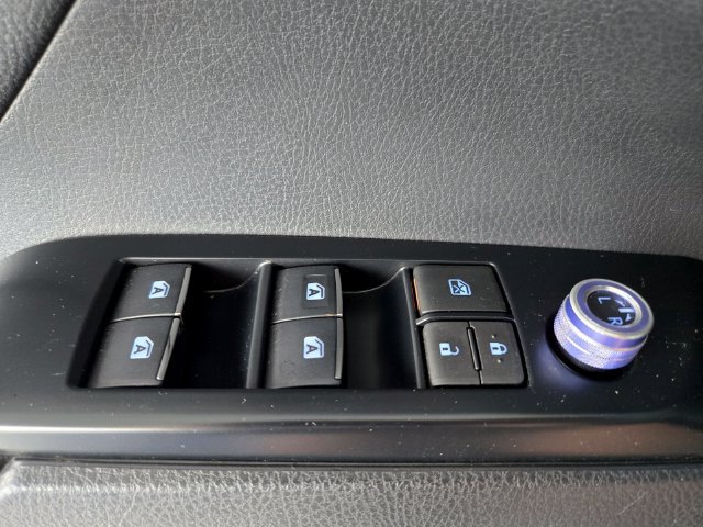 Used 2020 Toyota Camry XLE w/ Driver Assist Package FWD image 34