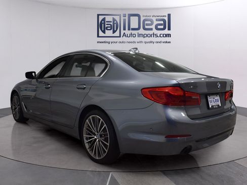 Used 2019 BMW 530i xDrive w/ Premium Package image 2