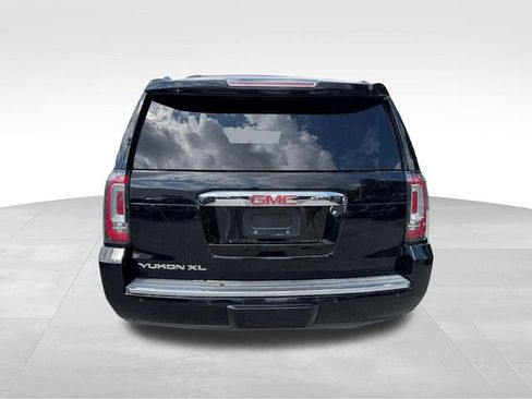 Used 2018 GMC Yukon XL Denali w/ Denali Ultimate Package AWD/4WD image 6