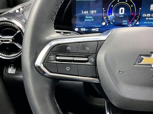 Used 2025 Chevrolet Equinox LT image 11