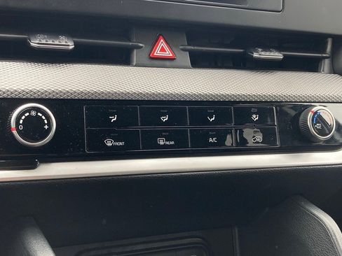 Used 2024 Kia Sportage LX image 21