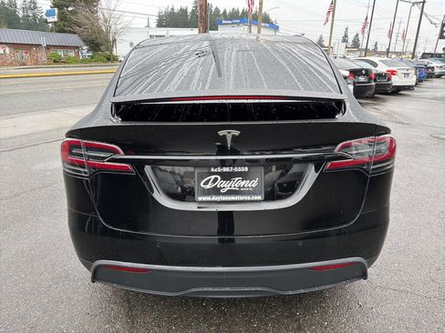 Used 2022 Tesla Model X image 5
