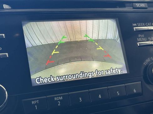 Used 2017 Nissan Rogue S w/ S Appearance Package FWD image 19
