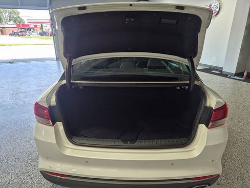 Used 2018 Kia Optima LX FWD image 11