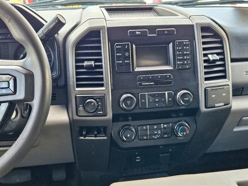 Used 2019 Ford F250 XL w/ Power Equipment Group AWD/4WD image 19