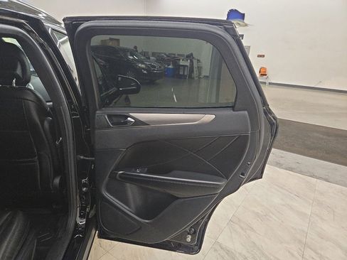 Used 2017 Lincoln MKC Premiere image 23