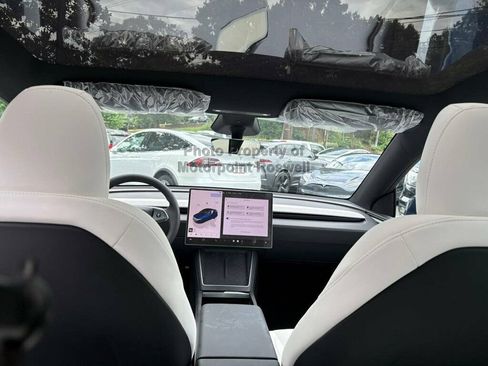 Used 2026 Tesla Model Y 2WD image 12