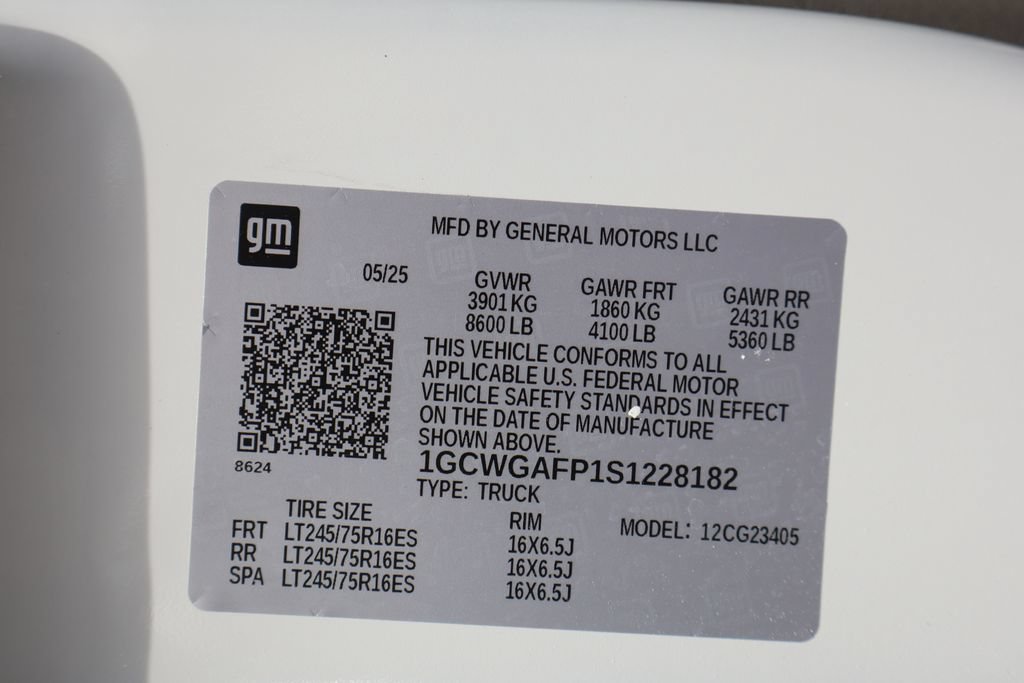 Used 2025 Chevrolet Express 2500 w/ Driver Convenience Package RWD image 45