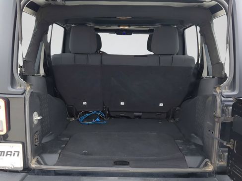 Used 2012 Jeep Wrangler Unlimited Sport w/ Connectivity Group AWD/4WD image 13