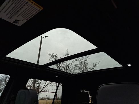 Used 2023 GMC Yukon Denali image 15