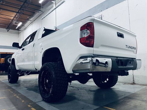 Used 2016 Toyota Tundra SR5 w/ SR5 Upgrade Package RWD image 4
