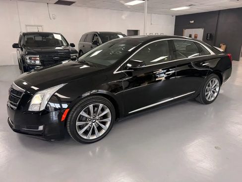 Used 2017 Cadillac XTS FWD image 3