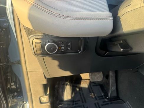 New 2026 Ford Explorer Active w/ Active Comfort Package image 12