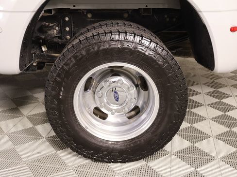 Used 2025 Ford F350 Lariat AWD/4WD image 19