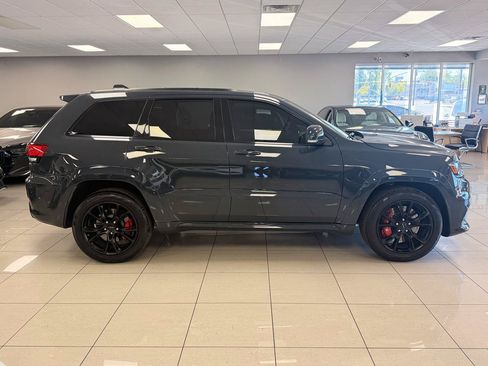 Used 2017 Jeep Grand Cherokee SRT AWD/4WD image 2