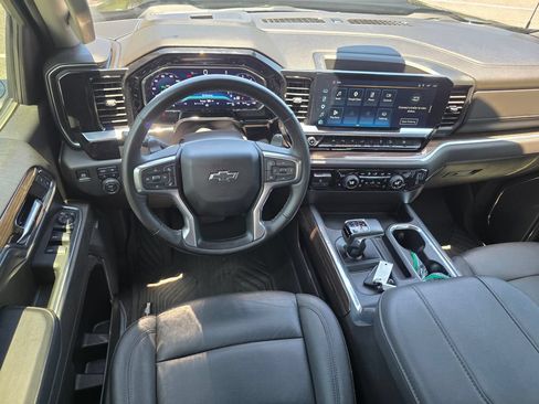 Used 2024 Chevrolet Silverado 1500 LT Trail Boss w/ LT Trail Boss Premium Package AWD/4WD image 26