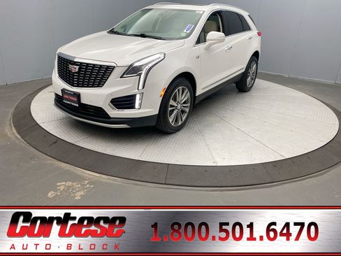 Used 2022 Cadillac XT5 Premium Luxury w/ Technology Package AWD/4WD image 1