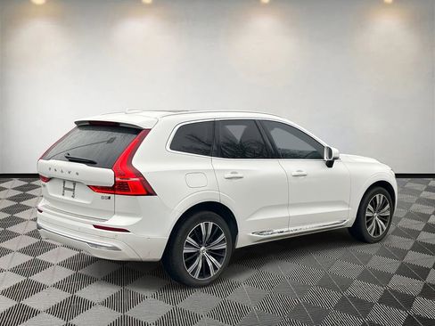 Used 2023 Volvo XC60 B5 Plus w/ Protection Package Premier image 3