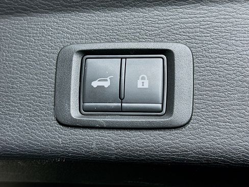 Used 2025 Mitsubishi Outlander SE AWD/4WD image 29