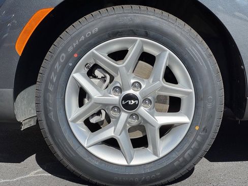 Certified 2022 Kia Soul LX w/ Technology Package image 9