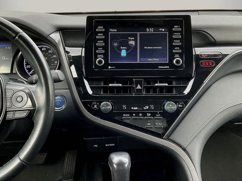 Used 2022 Toyota Camry SE FWD image 13