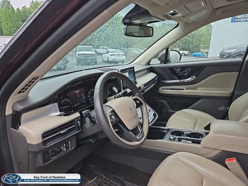 Used 2021 Lincoln Corsair AWD w/ Premium Package image 34