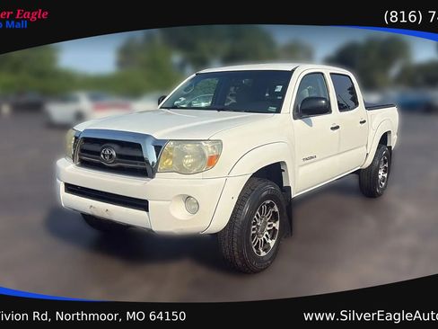 Used 2010 Toyota Tacoma PreRunner RWD image 1