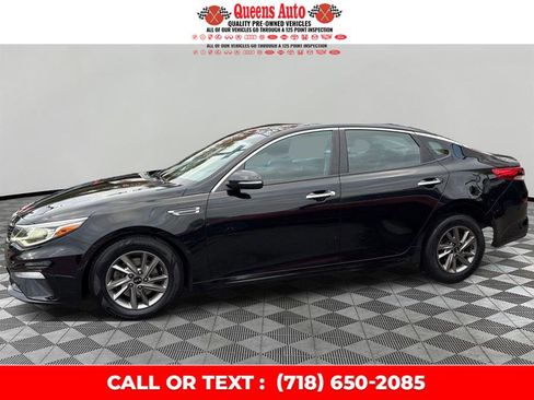 Used 2020 Kia Optima LX image 3