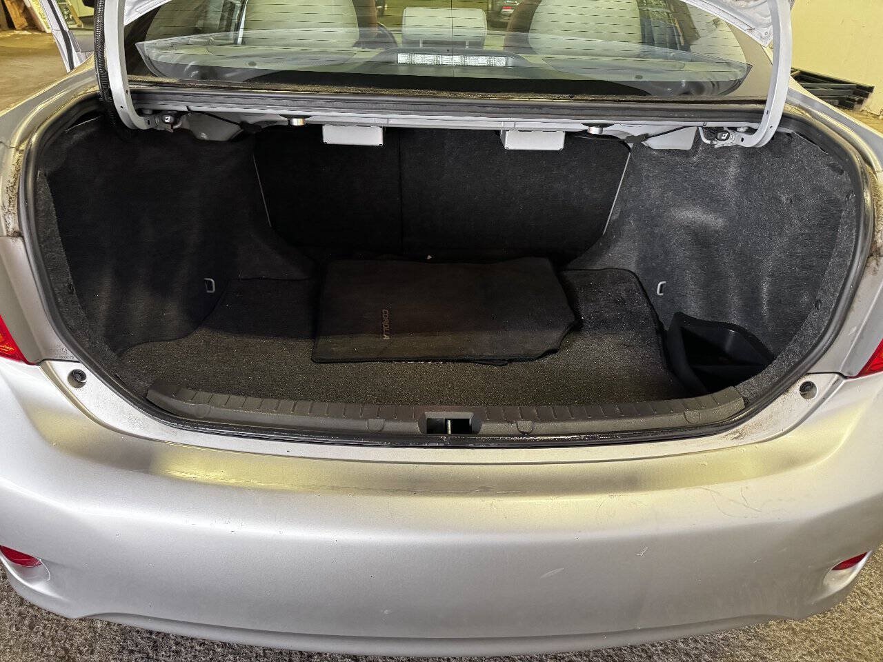 Used 2010 Toyota Corolla LE FWD image 10