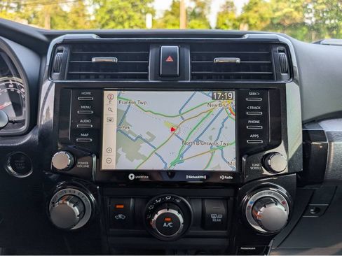 Used 2020 Toyota 4Runner Venture w/ Moonroof Package AWD/4WD image 28
