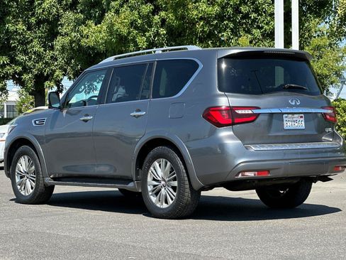 Used 2018 INFINITI QX80 4WD w/ Driver Assistance Package image 6