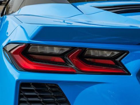 Used 2022 Chevrolet Corvette Stingray w/ Z51 Performance Package image 7