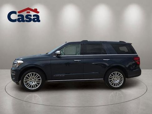 Used 2024 Ford Expedition Platinum AWD/4WD image 3