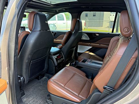 Used 2020 Lincoln Aviator Reserve w/ Equipment Group 201A AWD/4WD image 20