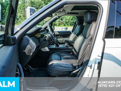 Used 2024 Land Rover Range Rover SE AWD/4WD image 18