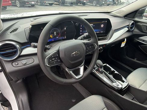New 2026 Chevrolet Trax LT w/ Driver Confidence Package FWD image 20