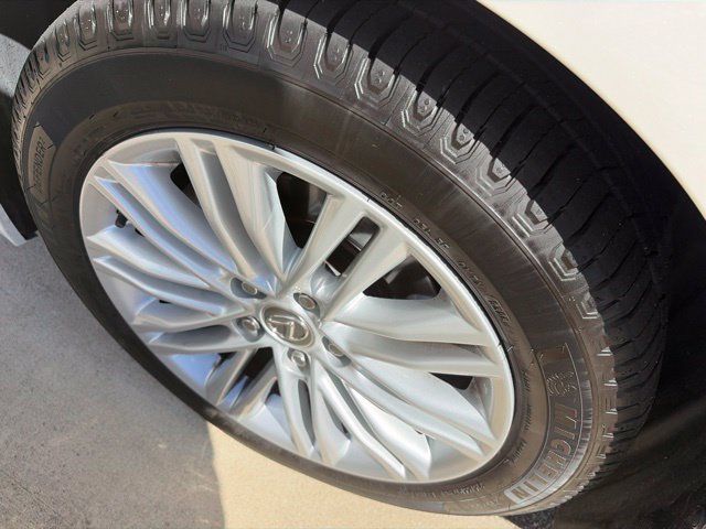 Used 2016 Lexus ES 350 w/ Accessory Package FWD image 11