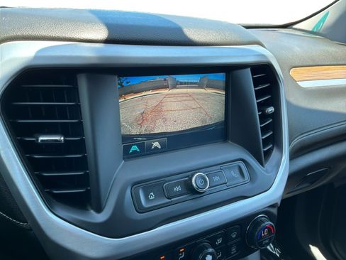 Used 2019 GMC Acadia SLE FWD image 13