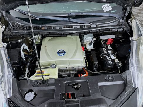 Used 2015 Nissan Leaf S w/ Charge Package image 29