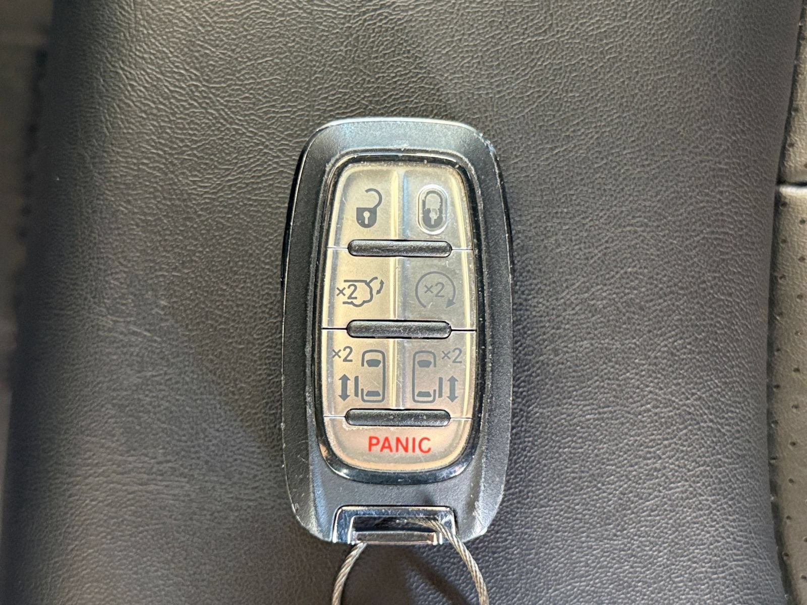 Used 2025 Chrysler Pacifica Select FWD image 26