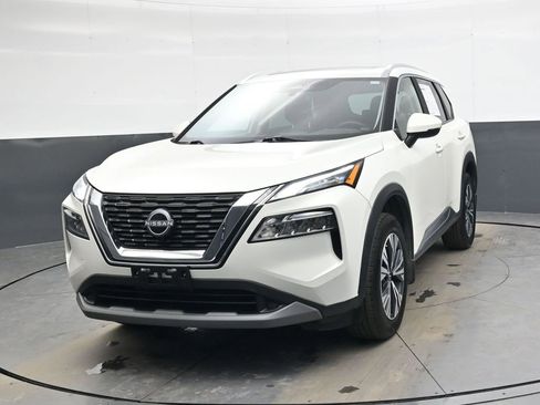 Used 2023 Nissan Rogue SV w/ SV Premium Package image 9